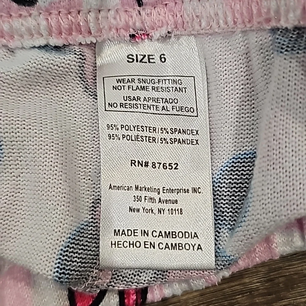 Disney Minnie Mouse girls size 6  three piece pajamas